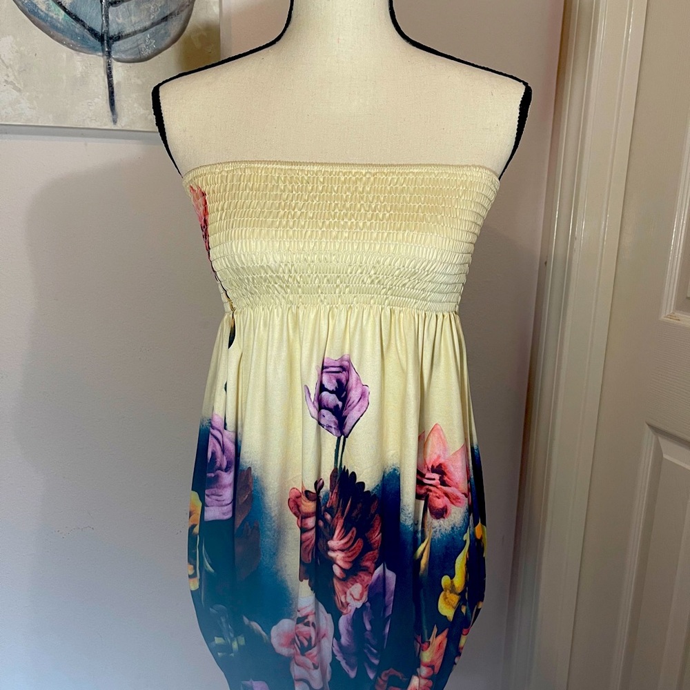Cream and floral strapless tube top